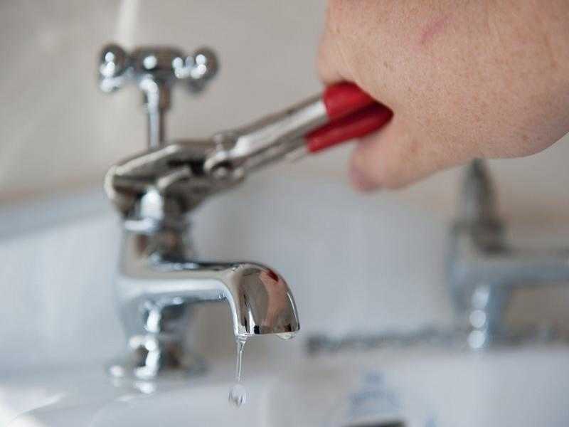 How To Fix A Leaking Tap Quickly | Reactive Plumbing